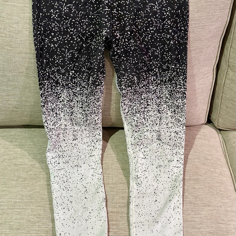 Athleta Black and White Gradient Leggings
